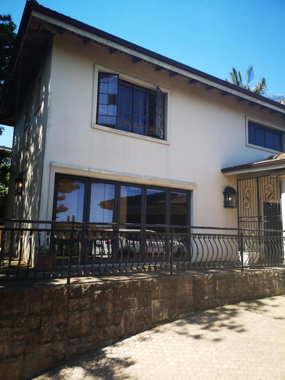 Ekhaya Guest House Ballito Exterior photo